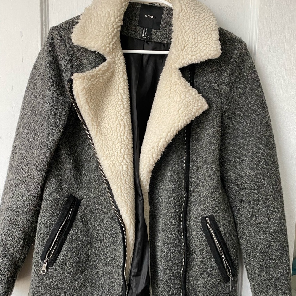 Sheek coat
